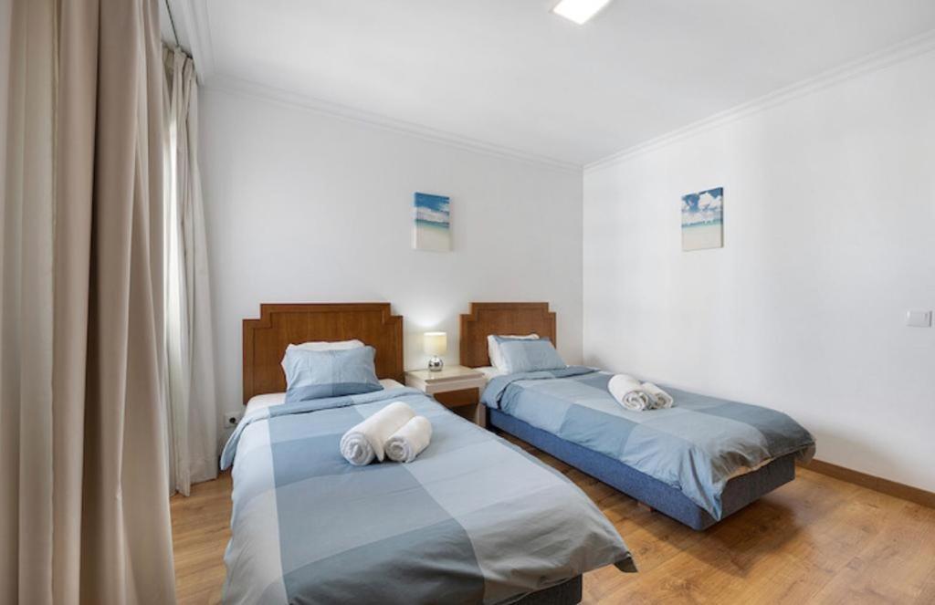Cozy Apartment With Seaview 300M From The Beach Portimao Bagian luar foto